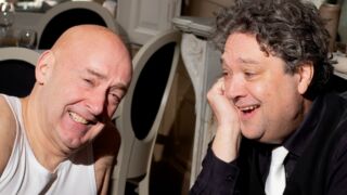 Mike Boddé en Onno Innemee lachen aan tafel